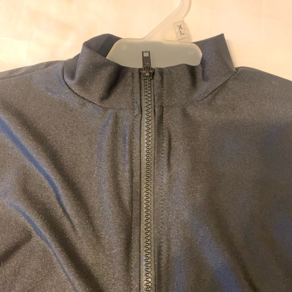 Fashion nova backless dress - Picture 2 of 4